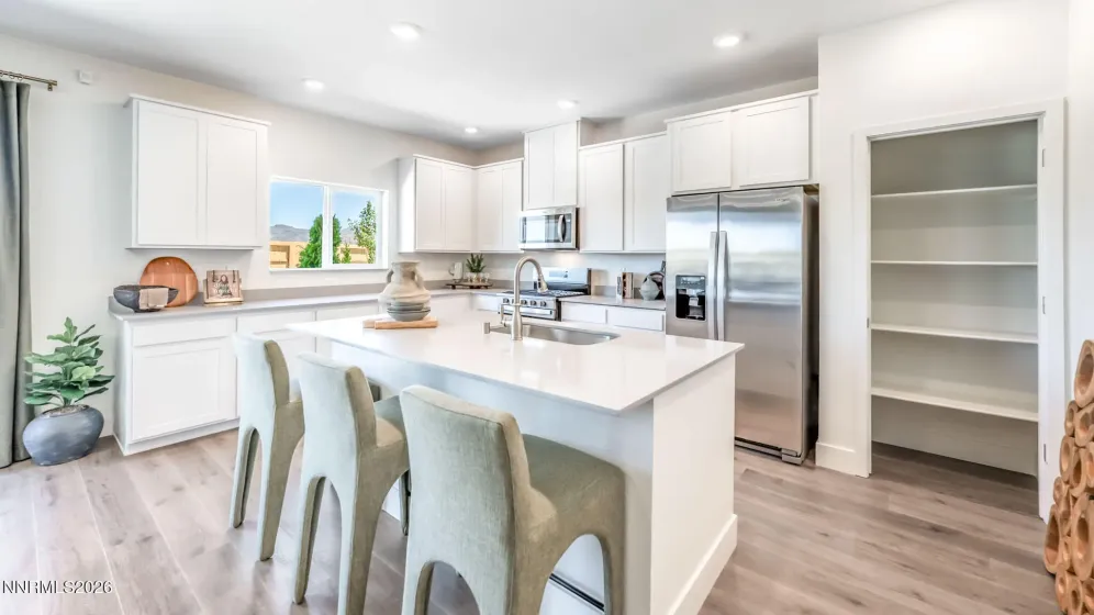 456 Radiant, Carson City, Nevada 89705, 5 Bedrooms Bedrooms, ,3 BathroomsBathrooms,Residential,Residential,Radiant,0,260009893