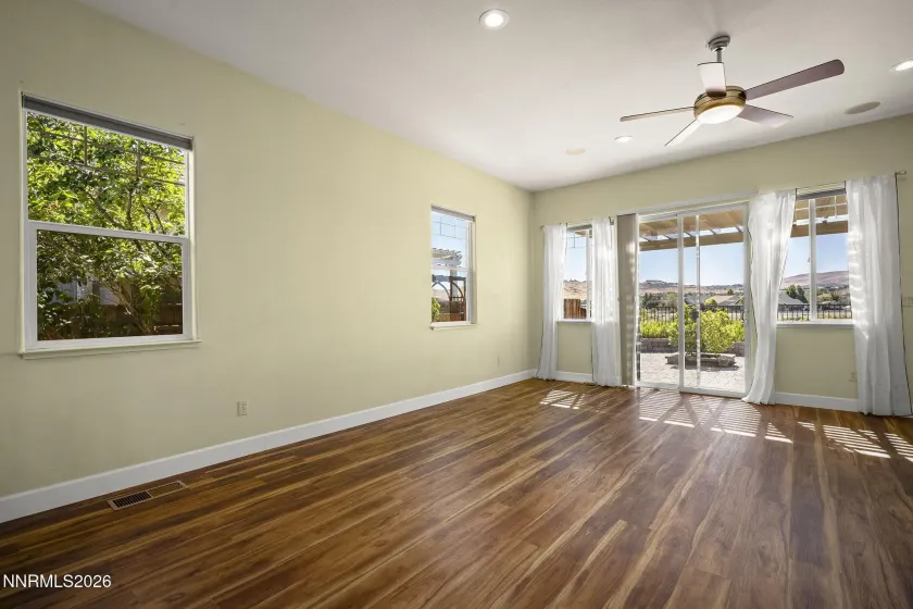 989 Turnberry, Sparks, Nevada 89436, 3 Bedrooms Bedrooms, ,3 BathroomsBathrooms,Residential,Residential,Turnberry,0,260009856