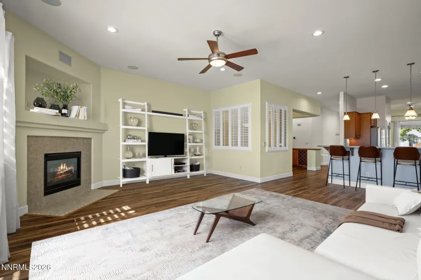 989 Turnberry, Sparks, Nevada 89436, 3 Bedrooms Bedrooms, ,3 BathroomsBathrooms,Residential,Residential,Turnberry,0,260009856