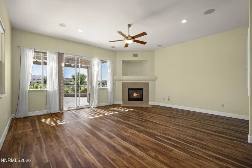 989 Turnberry, Sparks, Nevada 89436, 3 Bedrooms Bedrooms, ,3 BathroomsBathrooms,Residential,Residential,Turnberry,0,260009856
