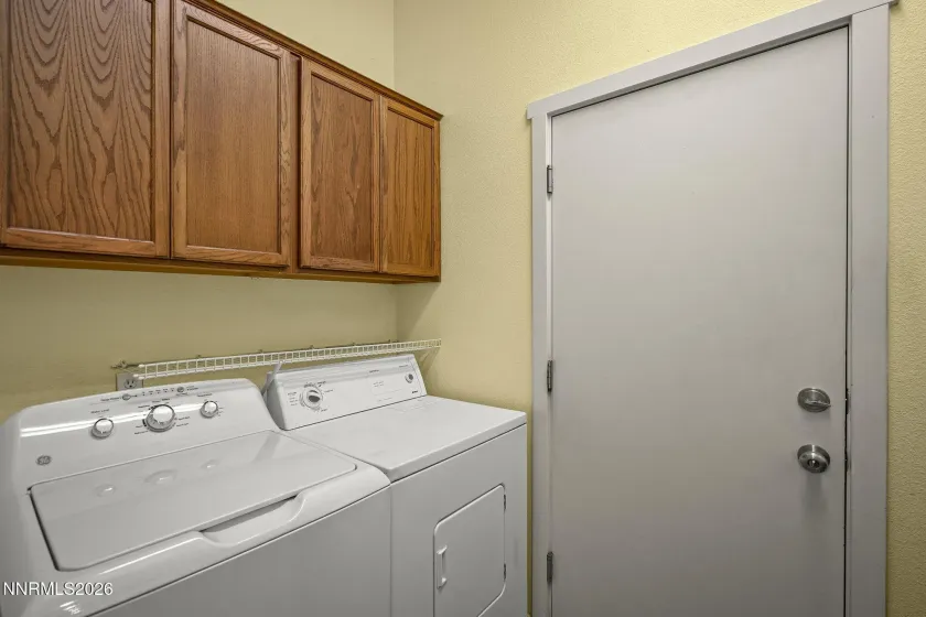 989 Turnberry, Sparks, Nevada 89436, 3 Bedrooms Bedrooms, ,3 BathroomsBathrooms,Residential,Residential,Turnberry,0,260009856