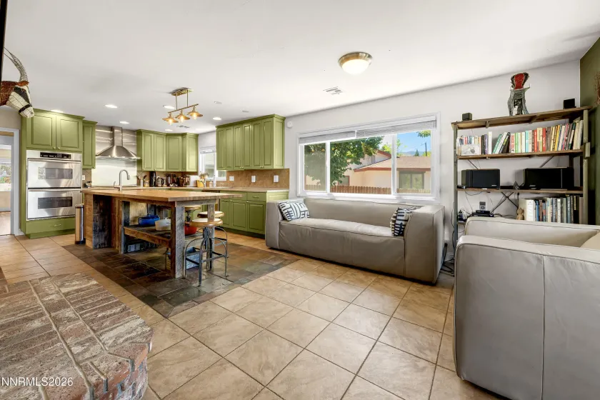 2035 Regent, Reno, Nevada 89509, 5 Bedrooms Bedrooms, ,5 BathroomsBathrooms,Residential,Residential,Regent,0,260009902
