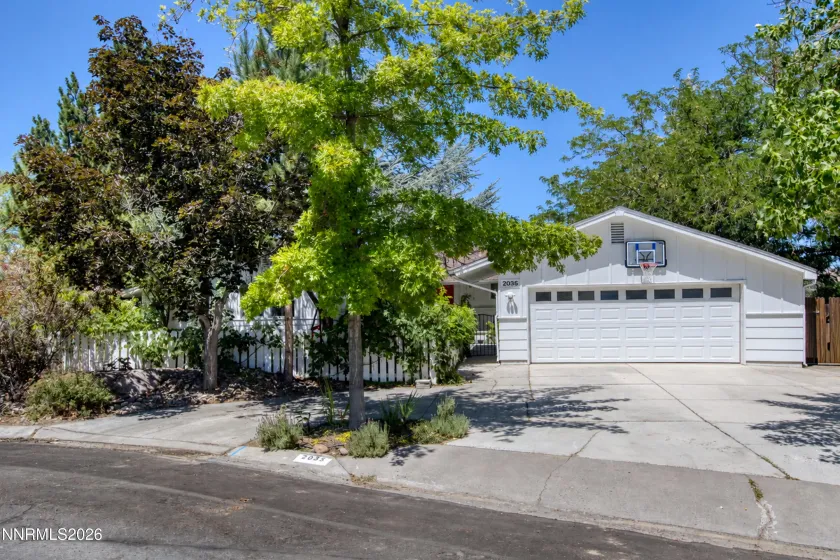 2035 Regent, Reno, Nevada 89509, 5 Bedrooms Bedrooms, ,5 BathroomsBathrooms,Residential,Residential,Regent,0,260009902