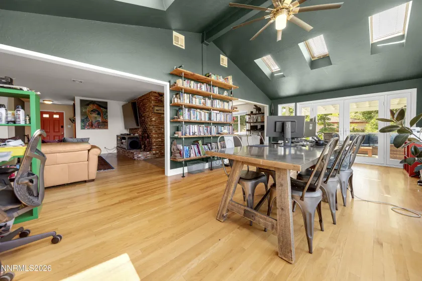 2035 Regent, Reno, Nevada 89509, 5 Bedrooms Bedrooms, ,5 BathroomsBathrooms,Residential,Residential,Regent,0,260009902