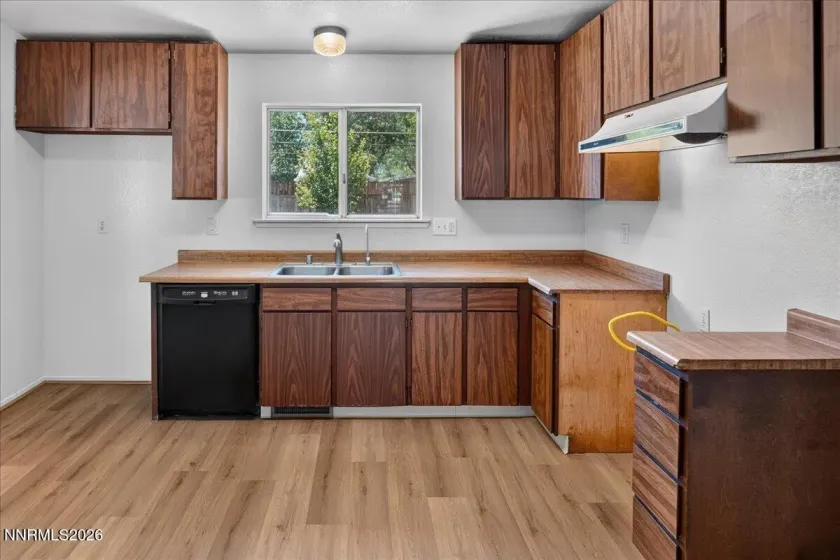 2360 Airport, Carson City, Nevada 89706, 4 Bedrooms Bedrooms, ,2 BathroomsBathrooms,Residential,Residential,Airport,0,260009903