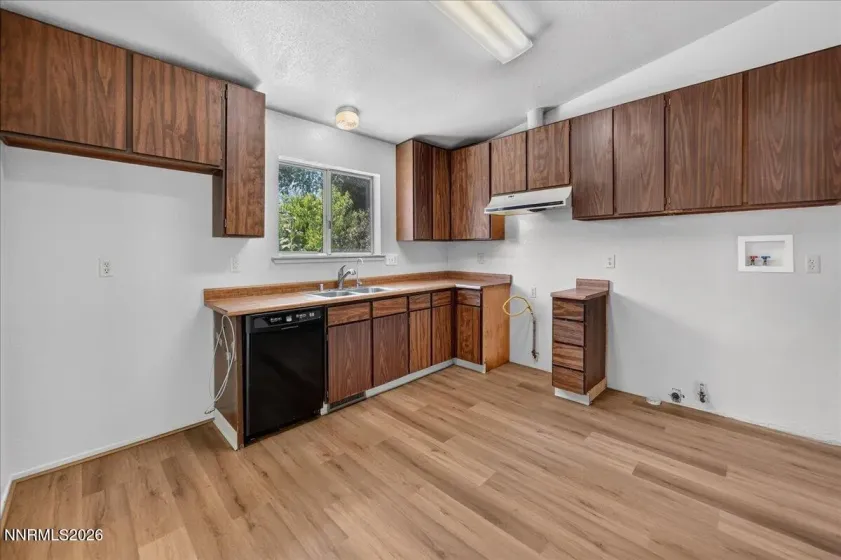 2360 Airport, Carson City, Nevada 89706, 4 Bedrooms Bedrooms, ,2 BathroomsBathrooms,Residential,Residential,Airport,0,260009903