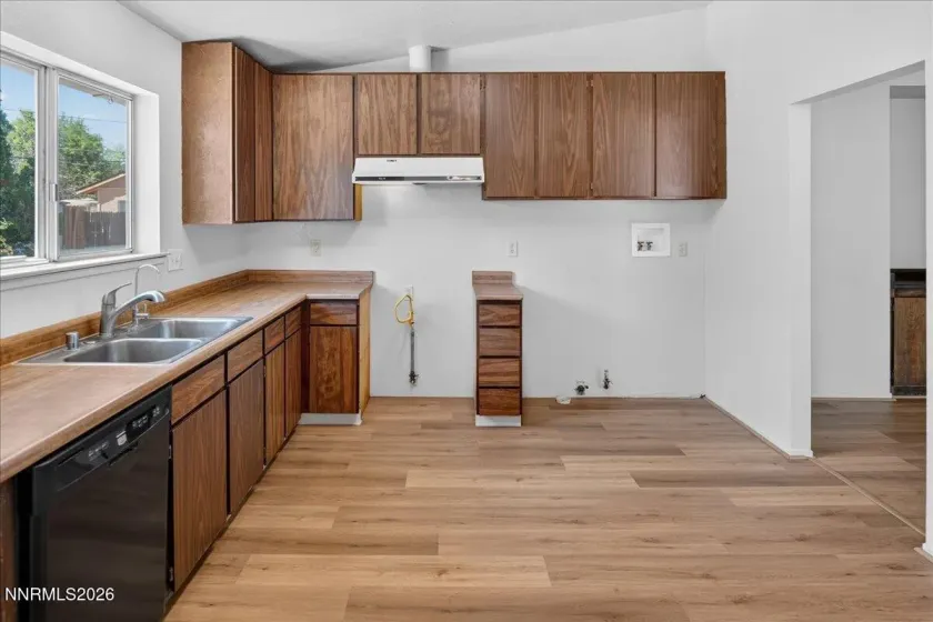 2360 Airport, Carson City, Nevada 89706, 4 Bedrooms Bedrooms, ,2 BathroomsBathrooms,Residential,Residential,Airport,0,260009903