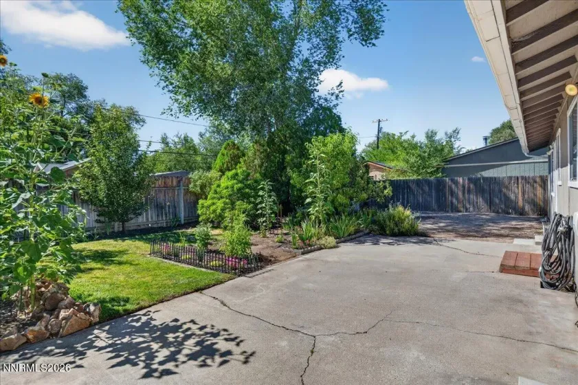 2360 Airport, Carson City, Nevada 89706, 4 Bedrooms Bedrooms, ,2 BathroomsBathrooms,Residential,Residential,Airport,0,260009903