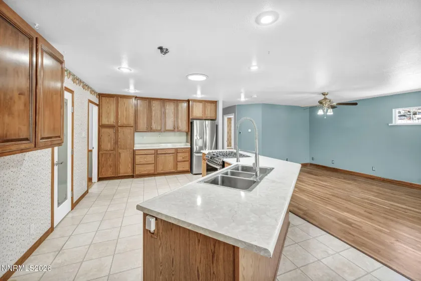 450 Mcclure, Sparks, Nevada 89431, 3 Bedrooms Bedrooms, ,2 BathroomsBathrooms,Residential,Residential,Mcclure,0,260009908