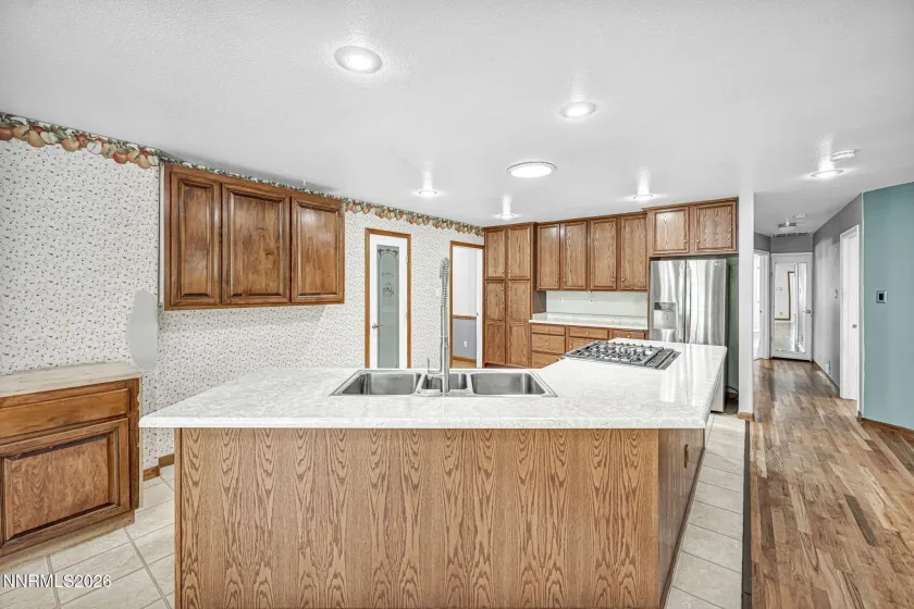 450 Mcclure, Sparks, Nevada 89431, 3 Bedrooms Bedrooms, ,2 BathroomsBathrooms,Residential,Residential,Mcclure,0,260009908