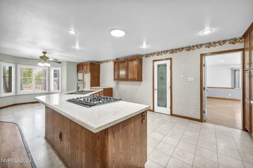 450 Mcclure, Sparks, Nevada 89431, 3 Bedrooms Bedrooms, ,2 BathroomsBathrooms,Residential,Residential,Mcclure,0,260009908