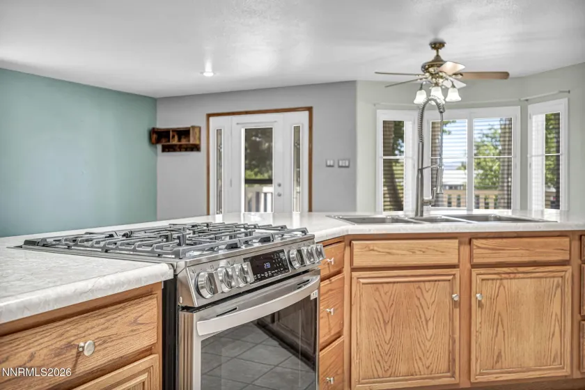 450 Mcclure, Sparks, Nevada 89431, 3 Bedrooms Bedrooms, ,2 BathroomsBathrooms,Residential,Residential,Mcclure,0,260009908