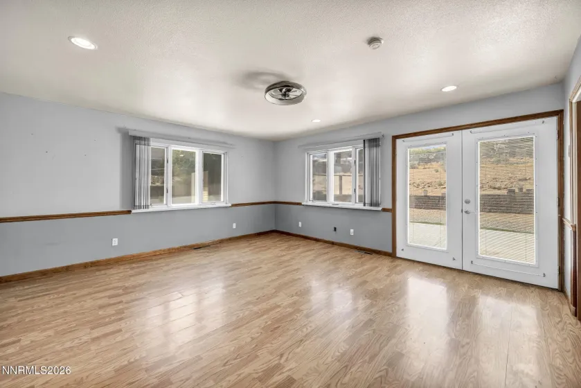 450 Mcclure, Sparks, Nevada 89431, 3 Bedrooms Bedrooms, ,2 BathroomsBathrooms,Residential,Residential,Mcclure,0,260009908