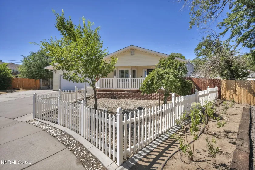 450 Mcclure, Sparks, Nevada 89431, 3 Bedrooms Bedrooms, ,2 BathroomsBathrooms,Residential,Residential,Mcclure,0,260009908