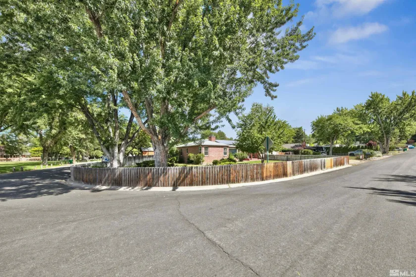 1800 Benjamin Franklin, Reno, Nevada 89509, 4 Bedrooms Bedrooms, ,4 BathroomsBathrooms,Residential,Residential,Benjamin Franklin,0,260009910