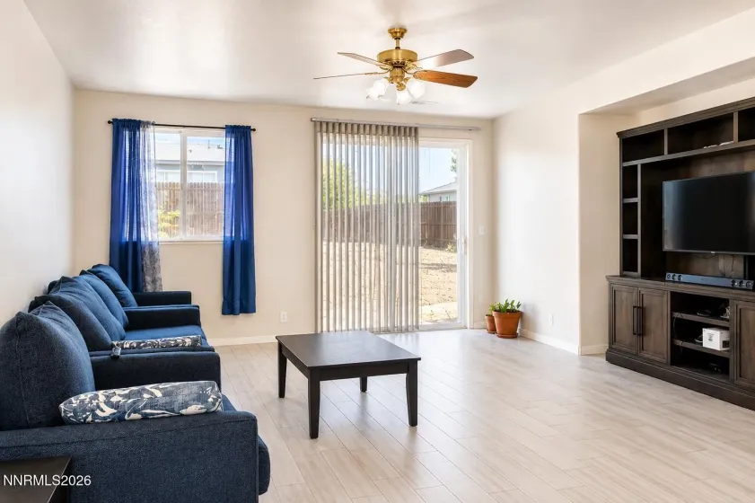 1737 Autumn Glen, Fernley, Nevada 89408, 3 Bedrooms Bedrooms, ,2 BathroomsBathrooms,Residential,Residential,Autumn Glen,0,260009915