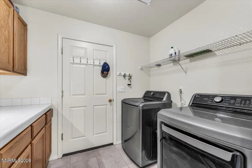 966 Bernice, Sparks, Nevada 89436, 4 Bedrooms Bedrooms, ,2 BathroomsBathrooms,Residential,Residential,Bernice,0,260009917