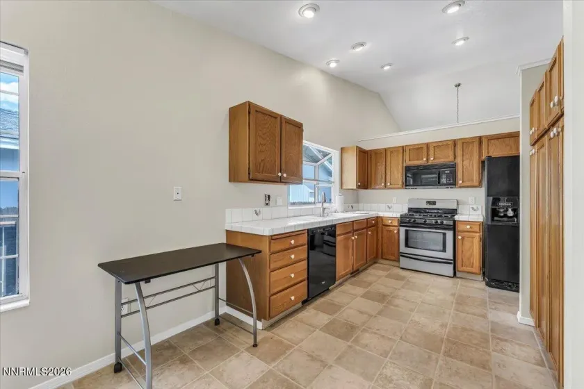 966 Bernice, Sparks, Nevada 89436, 4 Bedrooms Bedrooms, ,2 BathroomsBathrooms,Residential,Residential,Bernice,0,260009917