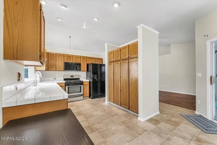 966 Bernice, Sparks, Nevada 89436, 4 Bedrooms Bedrooms, ,2 BathroomsBathrooms,Residential,Residential,Bernice,0,260009917