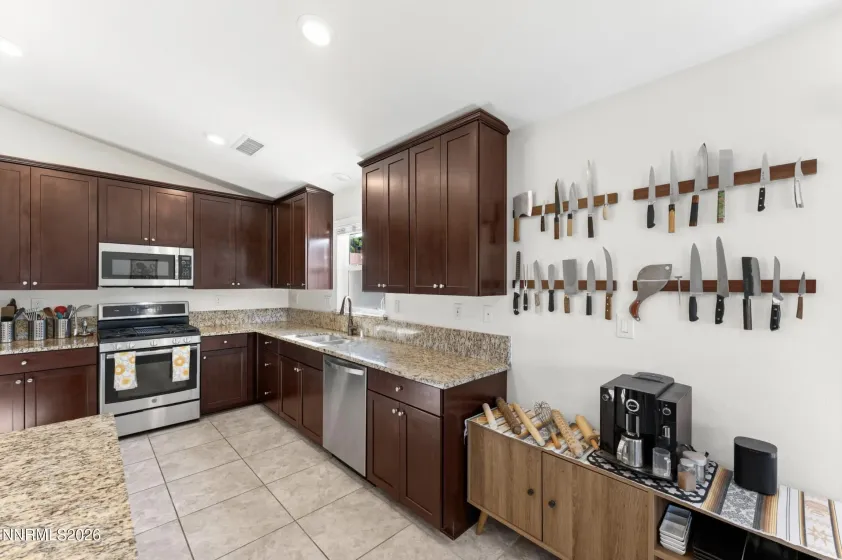 7155 Quill, Reno, Nevada 89506, 4 Bedrooms Bedrooms, ,3 BathroomsBathrooms,Residential,Residential,Quill,0,260009921