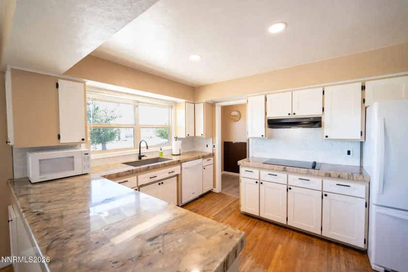 105 Artist View, Smith Valley, Nevada 89444, 3 Bedrooms Bedrooms, ,2 BathroomsBathrooms,Residential,Residential,Artist View,0,260009925