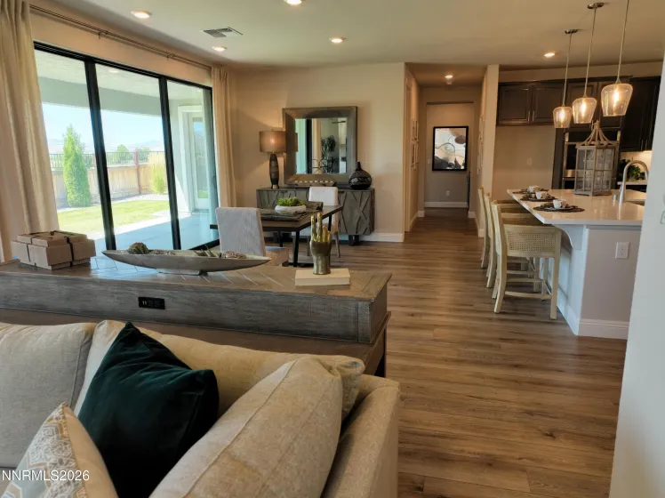 372 Malabra, Sparks, Nevada 89441, 4 Bedrooms Bedrooms, ,4 BathroomsBathrooms,Residential,Residential,Malabra,0,260009932