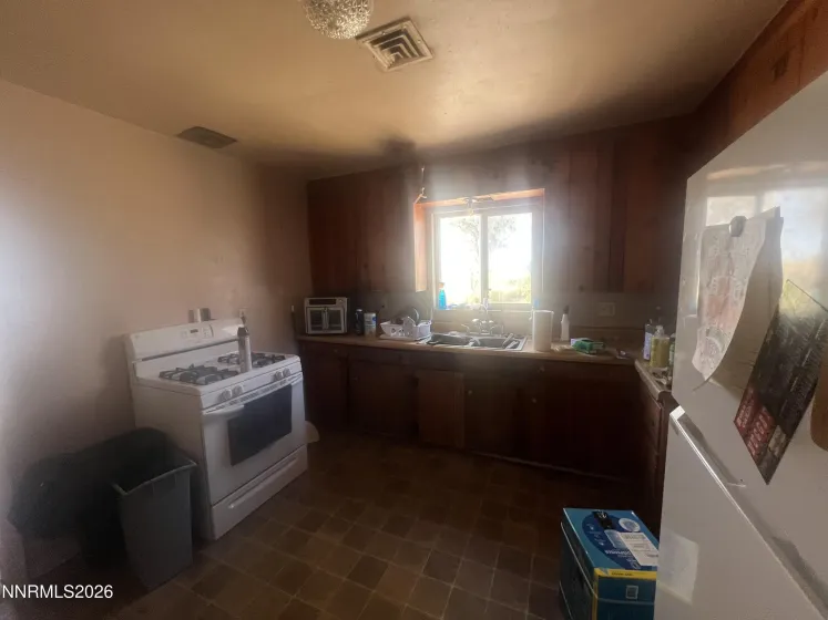 4550 Depp, Fallon, Nevada 89406, 3 Bedrooms Bedrooms, ,1 BathroomBathrooms,Residential,Residential,Depp,0,260009938