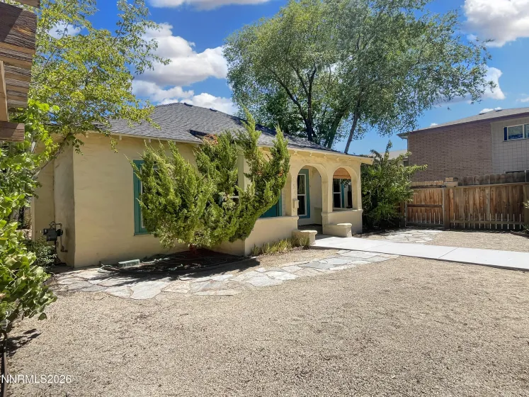 620 Plumas, Reno, Nevada 89509, 2 Bedrooms Bedrooms, ,2 BathroomsBathrooms,Residential,Residential,Plumas,0,260009943