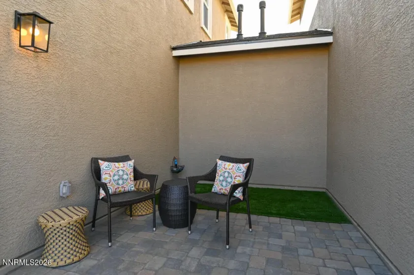 Patio/Courtyard