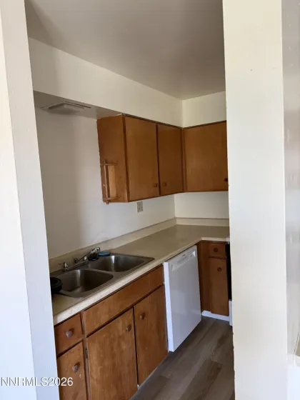 1375 Carlin, Reno, Nevada 89503, 2 Bedrooms Bedrooms, ,1 BathroomBathrooms,Residential Lease,Manufactured,Carlin,0,260009963