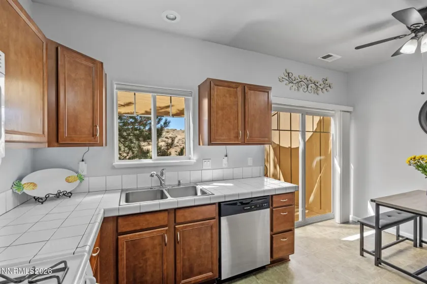 350 Dawson Jacob, Reno, Nevada 89503, 2 Bedrooms Bedrooms, ,3 BathroomsBathrooms,Residential,Residential,Dawson Jacob,0,260009974
