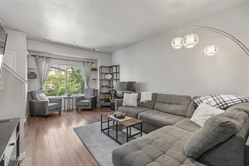 350 Dawson Jacob, Reno, Nevada 89503, 2 Bedrooms Bedrooms, ,3 BathroomsBathrooms,Residential,Residential,Dawson Jacob,0,260009974