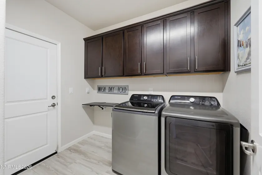 7230 Treeline, Sparks, Nevada 89436, 3 Bedrooms Bedrooms, ,2 BathroomsBathrooms,Residential,Residential,Treeline,0,260009975