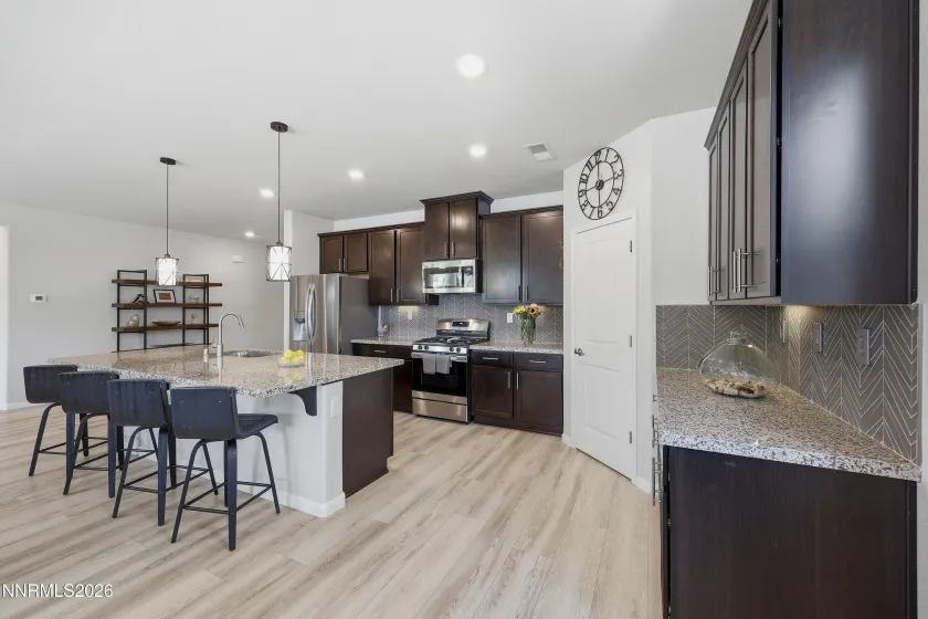 7230 Treeline, Sparks, Nevada 89436, 3 Bedrooms Bedrooms, ,2 BathroomsBathrooms,Residential,Residential,Treeline,0,260009975