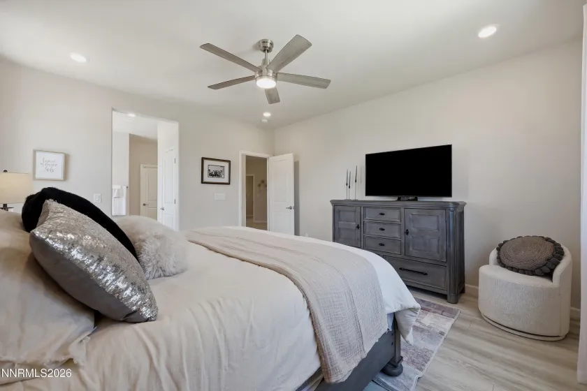7230 Treeline, Sparks, Nevada 89436, 3 Bedrooms Bedrooms, ,2 BathroomsBathrooms,Residential,Residential,Treeline,0,260009975
