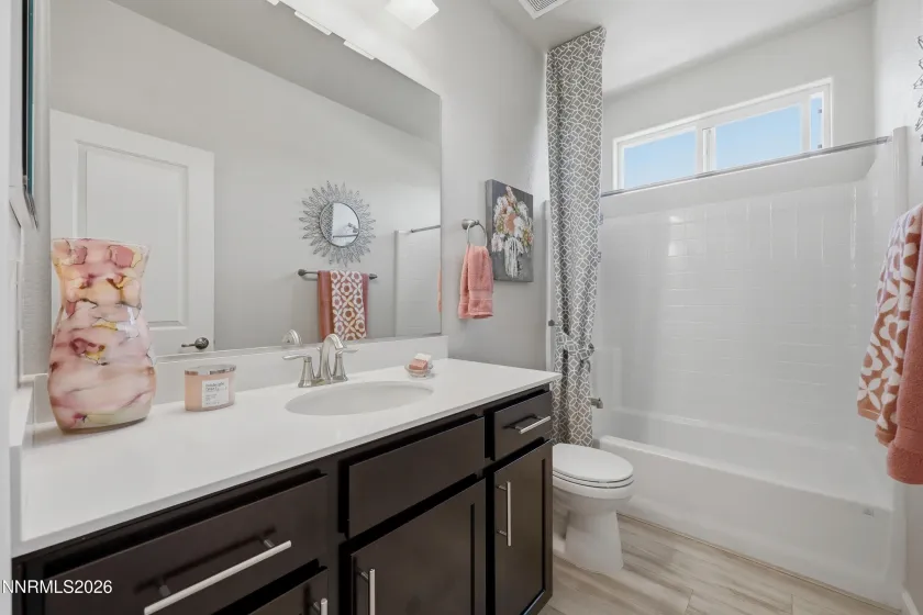 7230 Treeline, Sparks, Nevada 89436, 3 Bedrooms Bedrooms, ,2 BathroomsBathrooms,Residential,Residential,Treeline,0,260009975