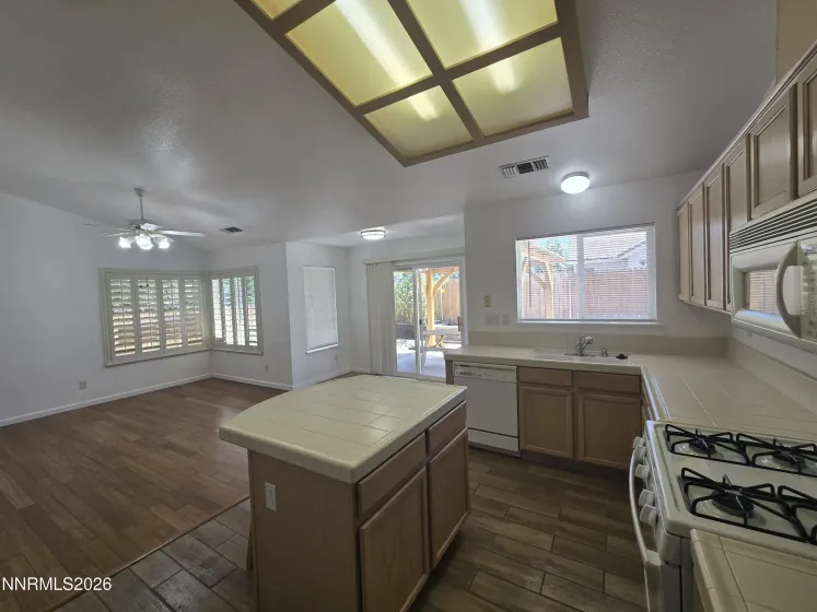 9676 Northrup, Reno, Nevada 89521, 3 Bedrooms Bedrooms, ,2 BathroomsBathrooms,Residential,Residential,Northrup,0,260009977