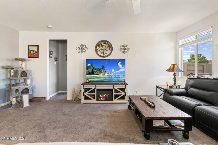 731 Roberts Creek Drive, Dayton, Nevada 89403, 4 Bedrooms Bedrooms, ,2 BathroomsBathrooms,Residential,Residential,Roberts Creek Drive,0,260009983