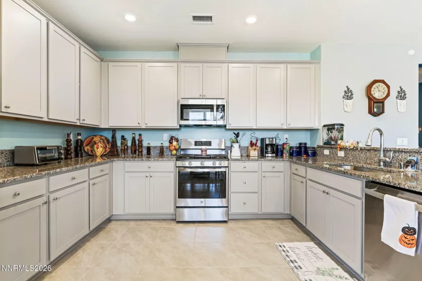731 Roberts Creek Drive, Dayton, Nevada 89403, 4 Bedrooms Bedrooms, ,2 BathroomsBathrooms,Residential,Residential,Roberts Creek Drive,0,260009983