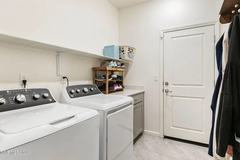 731 Roberts Creek Drive, Dayton, Nevada 89403, 4 Bedrooms Bedrooms, ,2 BathroomsBathrooms,Residential,Residential,Roberts Creek Drive,0,260009983