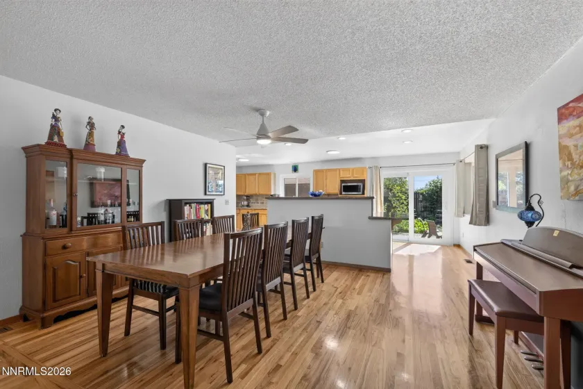 1430 Ebbetts, Reno, Nevada 89503, 3 Bedrooms Bedrooms, ,3 BathroomsBathrooms,Residential,Residential,Ebbetts,0,260009985
