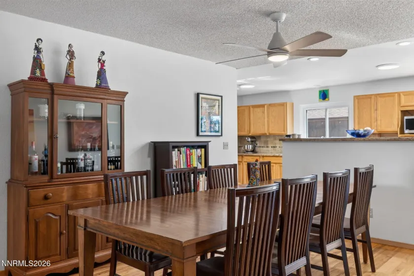 1430 Ebbetts, Reno, Nevada 89503, 3 Bedrooms Bedrooms, ,3 BathroomsBathrooms,Residential,Residential,Ebbetts,0,260009985