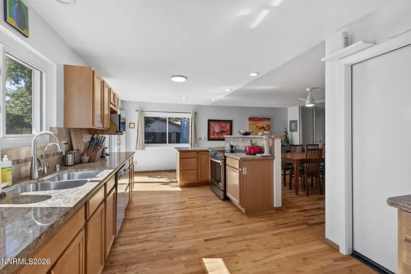 1430 Ebbetts, Reno, Nevada 89503, 3 Bedrooms Bedrooms, ,3 BathroomsBathrooms,Residential,Residential,Ebbetts,0,260009985