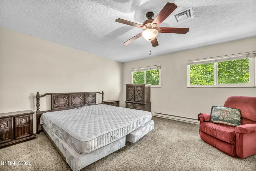 541 Smithridge, Reno, Nevada 89502, 2 Bedrooms Bedrooms, ,2 BathroomsBathrooms,Residential,Residential,Smithridge,0,260009997
