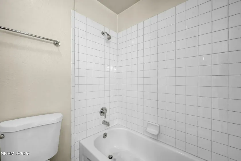 541 Smithridge, Reno, Nevada 89502, 2 Bedrooms Bedrooms, ,2 BathroomsBathrooms,Residential,Residential,Smithridge,0,260009997