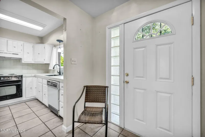 541 Smithridge, Reno, Nevada 89502, 2 Bedrooms Bedrooms, ,2 BathroomsBathrooms,Residential,Residential,Smithridge,0,260009997