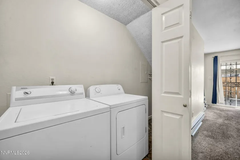 541 Smithridge, Reno, Nevada 89502, 2 Bedrooms Bedrooms, ,2 BathroomsBathrooms,Residential,Residential,Smithridge,0,260009997