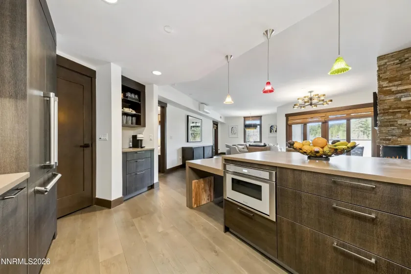 9 Beach Club, Stateline, Nevada 89449, 2 Bedrooms Bedrooms, ,3 BathroomsBathrooms,Residential,Residential,Beach Club,0,260010000