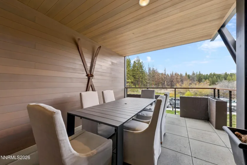 9 Beach Club, Stateline, Nevada 89449, 2 Bedrooms Bedrooms, ,3 BathroomsBathrooms,Residential,Residential,Beach Club,0,260010000