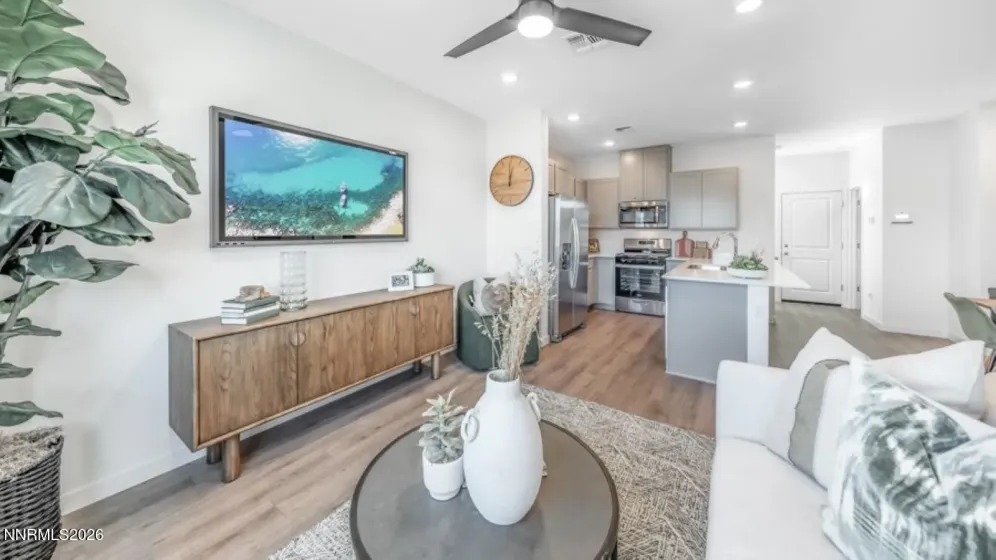827 Centerville, Carson City, Nevada 89701, 2 Bedrooms Bedrooms, ,3 BathroomsBathrooms,Residential,Residential,Centerville,0,260010002